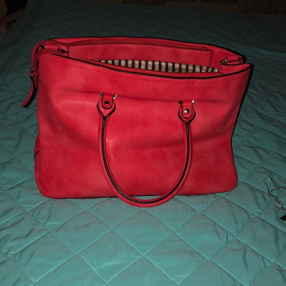 Purse - Picture 2 of 4